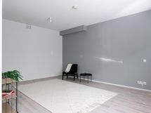 Iso olohuone on helppo kalustaa.