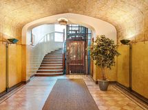 Porraskäytävän sisäänkäynti.