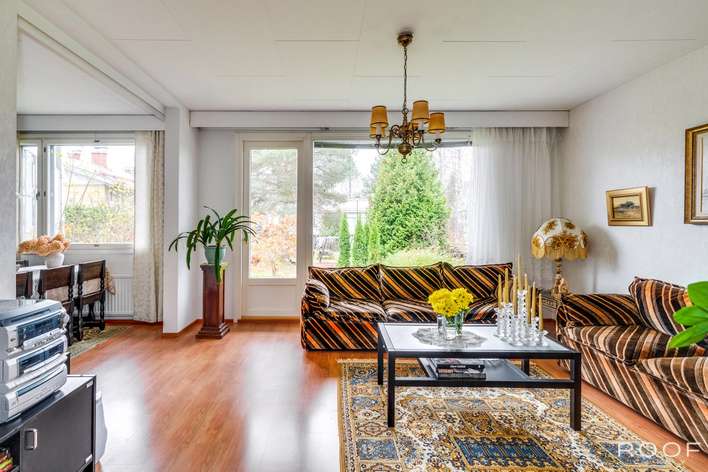 Rivitalo, 4h, k, askarteluhuone, kph, s, 2x wc, autotalli, 138,5 m², Pappila, Tampere