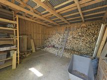 Varastorakennus- Förrådsbyggnaden