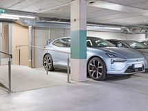 Autopaikalla latauslaite sähköautolle