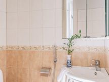 sisääntulokerroksen wc