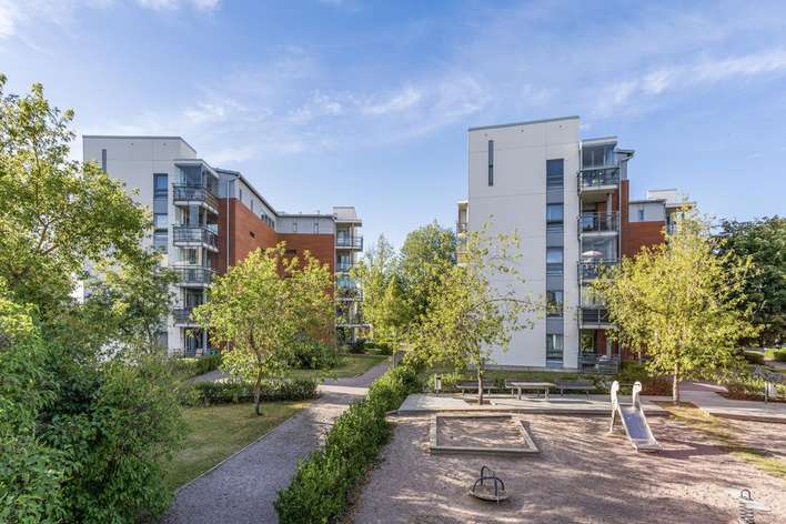 Kerrostalo – Helsinki, Malmin lentokenttä, Malmi