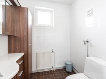 yläkerran toinen wc