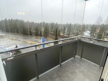 lasitettu parveke länteen