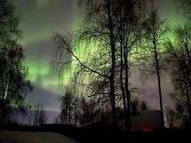 Revontulet mökiltä