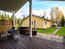 Näkymä saunan kuistilta