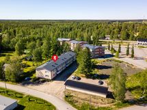 Erinomainen sijainti aivan Kannuksen keskustassa.