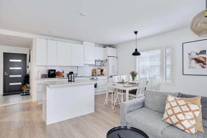 Rivitalo, 3h+k+s, 68,5 m², Metsäkallio - Näkymä 2