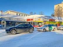 Lähikauppaan on muutaman minuutin kävely
