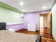 alakerran työhuone/makuuhuone