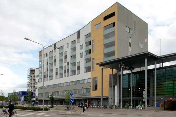 Liiketila, 1 055,5 m², Itäkeskus, Helsinki