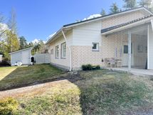 Etupiha / sisäänkäynti