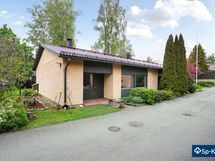 Sisäänkäynti