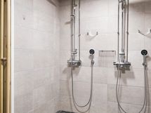 taloyhtiön saunaosastoa