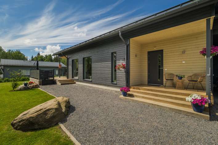 Omakotitalo, 3mh, oh, k, s/kph/wc, khh, wc, 2x vh, autokatos, lämmin varasto, 108,5/132,0 m², Vappula, Lohja