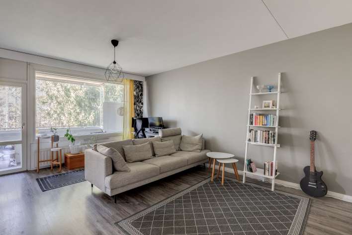 Kerrostalo, 3h, k, kph, vh, lasitettu parveke, 70 m², Kontula, Helsinki
