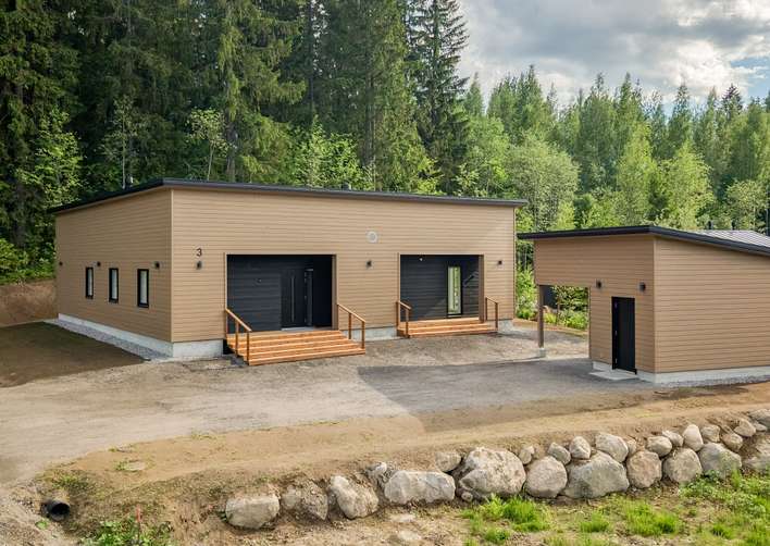 Omakotitalo, 4mh, oh, avokeittiö, kph, s, khh, 2xwc, arkieteinen, vh, terassi, autokatos, varasto, 124/142 m², Kytölä