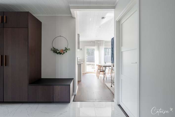 Omakotitalo, 4h+k+khh+kph+s+2wc + katettu terassi + kahden auton katos + lämmin varasto, 104/129 m², Mäntyveräjä, Kangasala