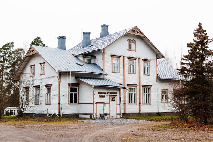 Omakotitalo, tupakeittiö, 8mh, 3wc, saunatilat, khh, aula, lasiveranta, 493/612 m², Itä-Siitola, Imatra