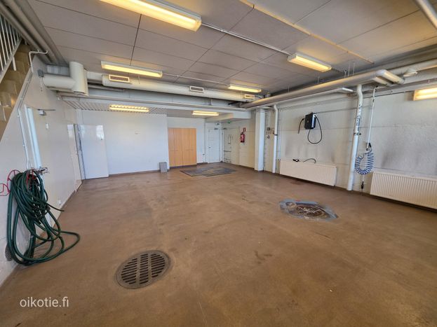 Business premises image