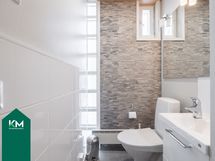 Alakerran wc.