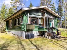 Julkisivu edestä