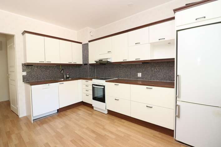 Kerrostalo, 3h + k + vh + lasitettu parveke, 71 m², PUIJONLAAKSO – pohled 2
