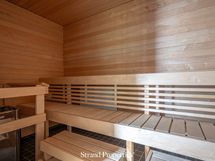 Yhtiöllä on myös oma pesuhuone ja sauna