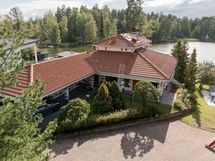 Omalla Vesijärven rantatontilla