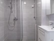 Remontoitu kylpyhuone