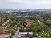 Vieressä keskuspuisto ja upeat liikuntamahdollisuudet!