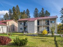 Julkisivu sisäpihalta päin