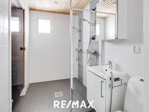 Alakerran kylpyhuone