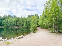 Lähialueilla on paljon upeita ulkoilureittejä.