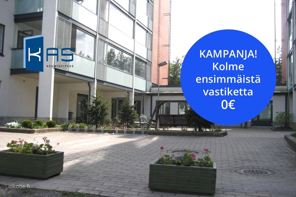 Julkisivu sisäpihan puolelta