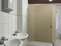 Miesten wc-tilaa