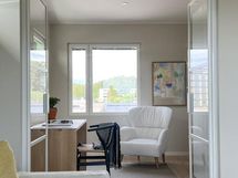 Yläkerran makuu- tai työhuone