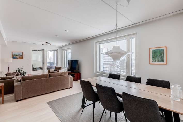 Kerrostalo, 3-4h, avokeittiö, kph/sauna, erillinen wc, lasitettu parveke, 77,5 m², Aurinkolahti, Helsinki