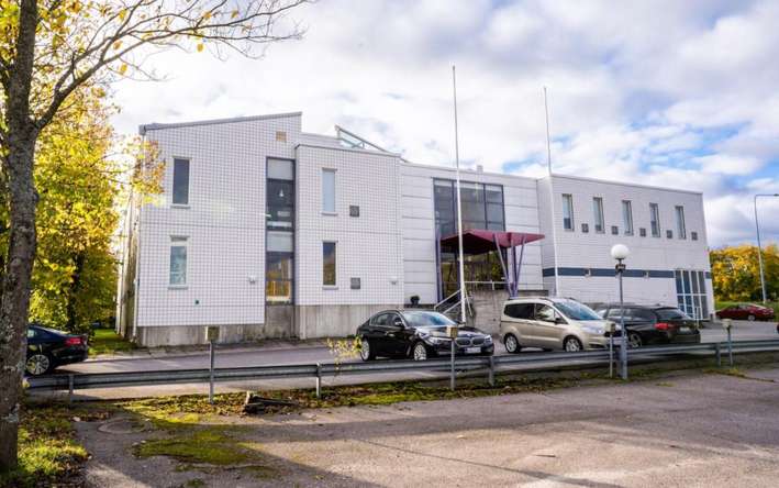 Liiketila, 2 874 m², Pukinmäki, Helsinki