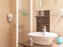 Majoitushuoneen kylpyhuone