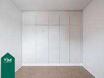 Makuuhuoneessa hyvin kaappitilaa