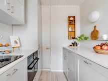 Kalusteuunissa on myös mikrotoiminto