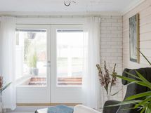 Kellarikerroksen takkahuone