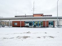 Maunulan liikuntahallissa voit pelata mm. erilaisia palloilulajeja.