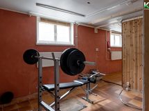 Harrastetilaa kellarissa