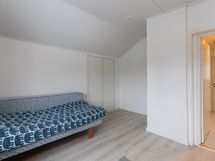 Yläk. huone 2