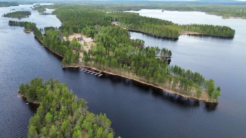 Loma-asunto, Camping-alue, asuntovaunualueen huoltorakennus, 1 saunarakennus (miesten ja naisten saunat), liiterit, varastot, , Ala-Kitka, Kuusamo