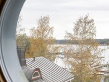 Näkymä saunan ikkunasta