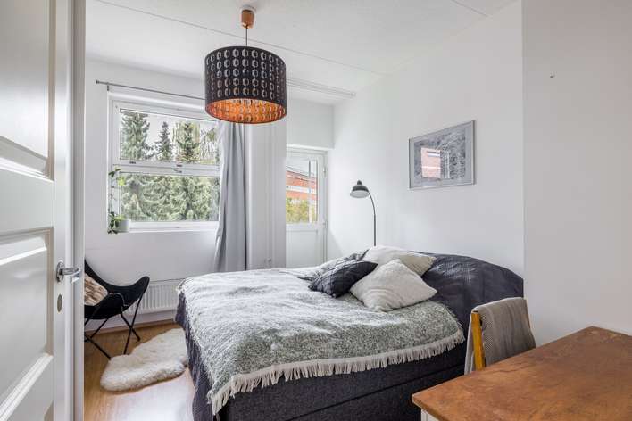Kerrostalo, 2h+k+kph+ranskalainen parveke, 42 m², Lassila, Helsinki